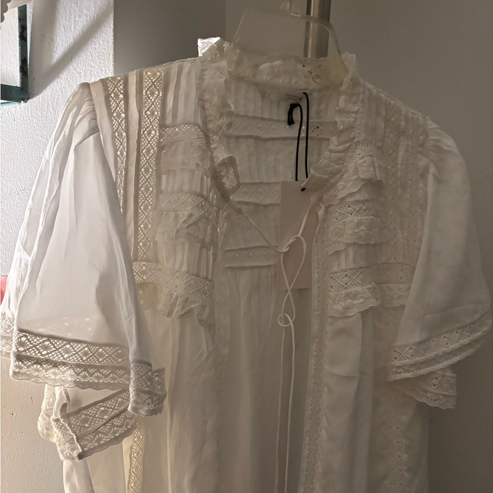 Zara 100% NWT cotton blouse Made in India. Tie-front embellished front panels.